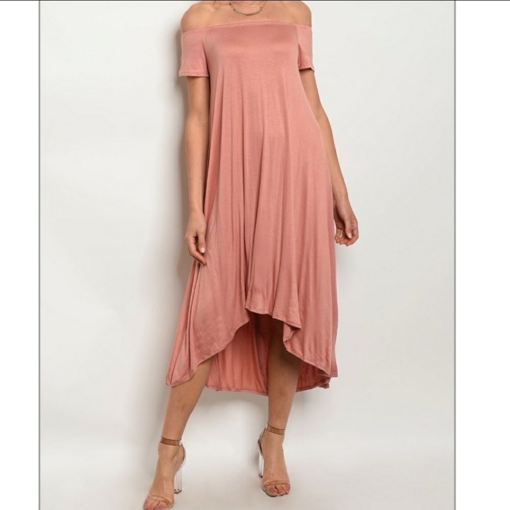 ⭐NWOT Blush Midi Dress